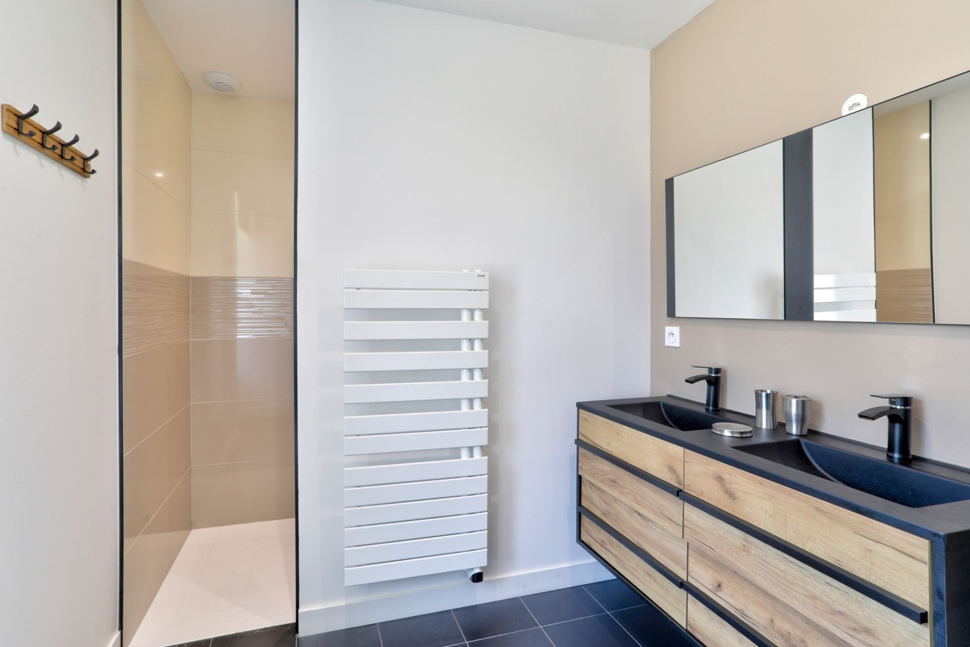 house 9 Rooms for sale on SURZUR (56450)