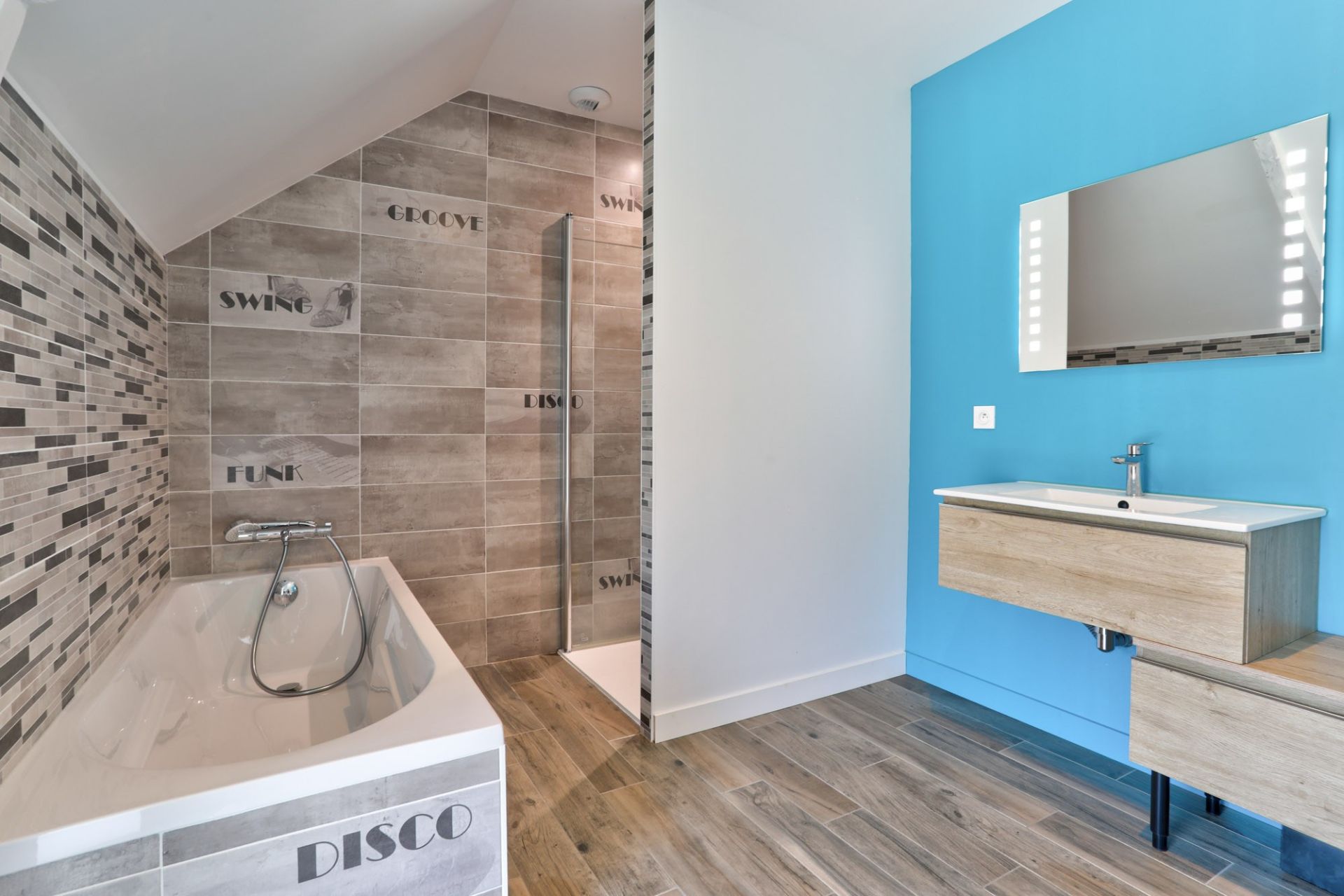 house 9 Rooms for sale on SURZUR (56450)