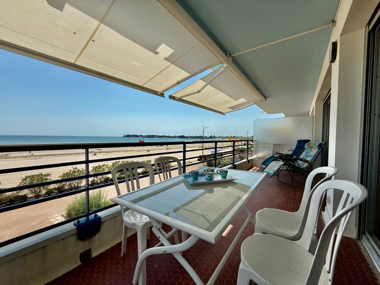 apartment 2 Rooms for sale on LA BAULE (44500)