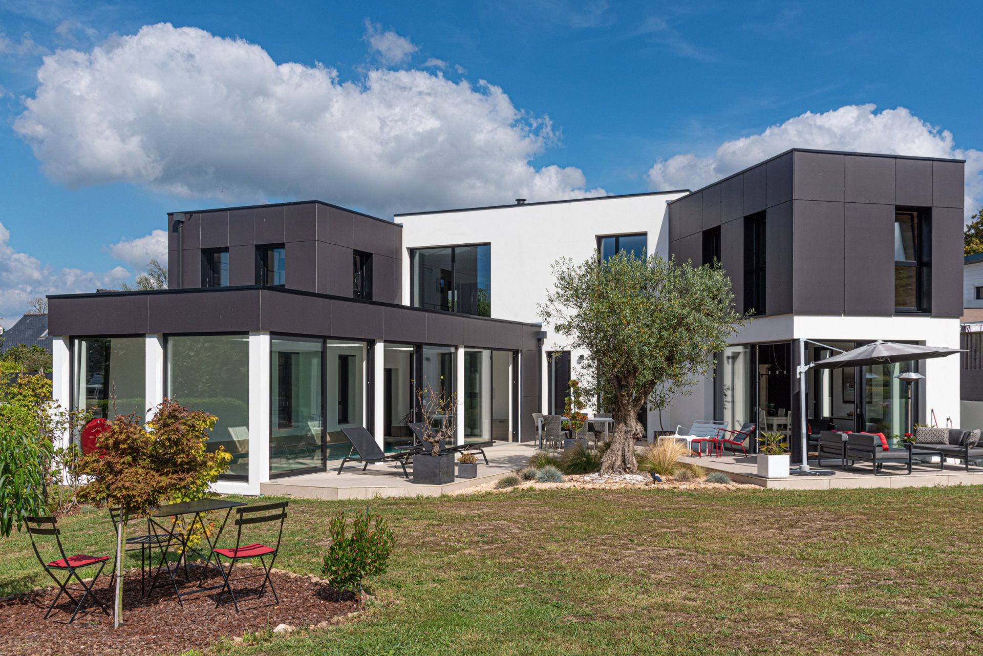 architect's house 10 Rooms for sale on TREGUNC (29910)