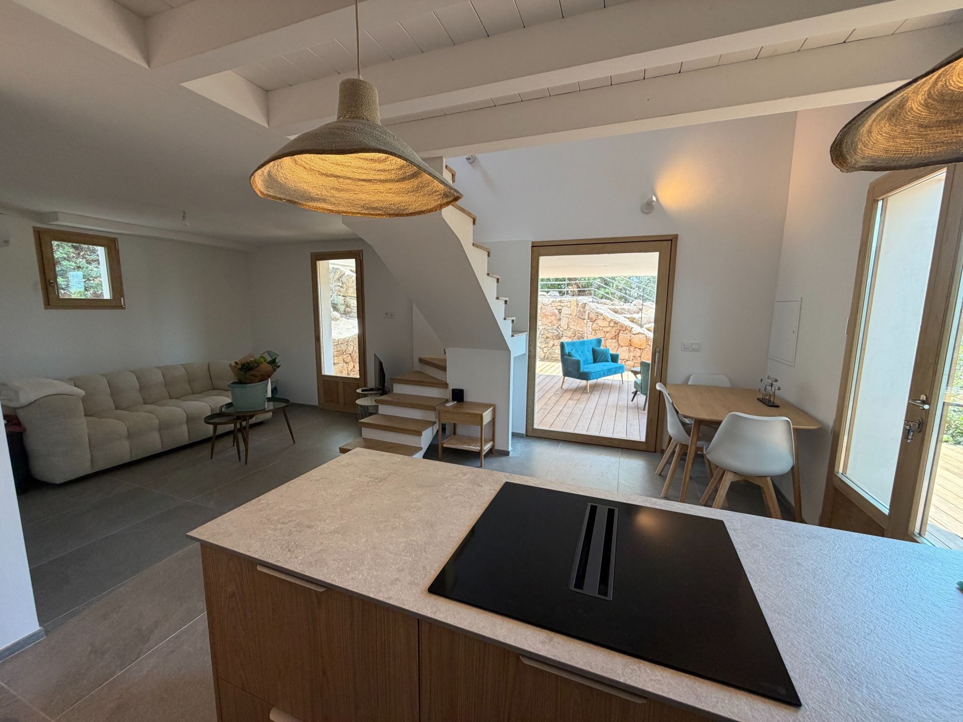 house 6 Rooms for seasonal rent on PORTO VECCHIO (20137)