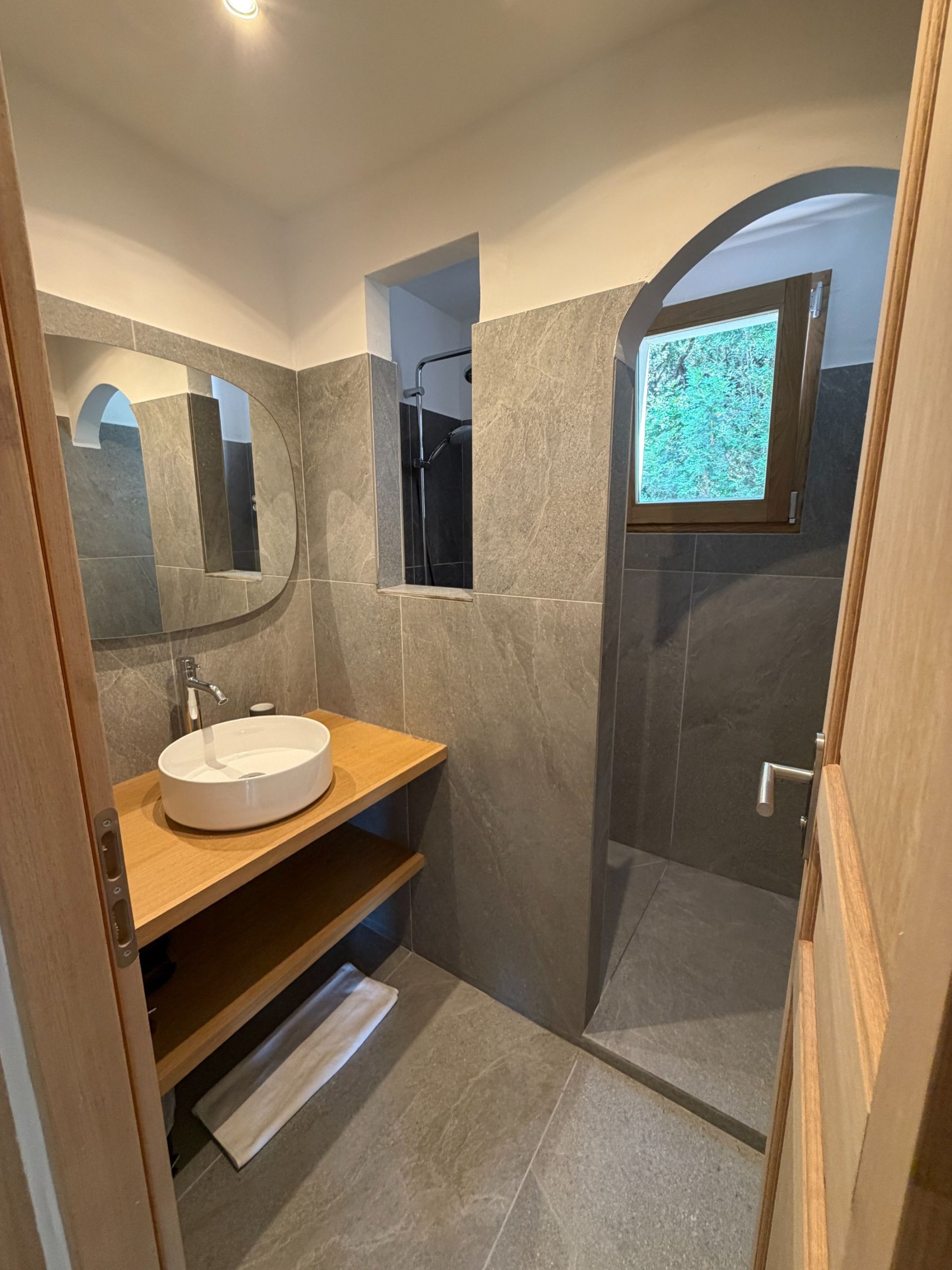 house 6 Rooms for seasonal rent on PORTO VECCHIO (20137)