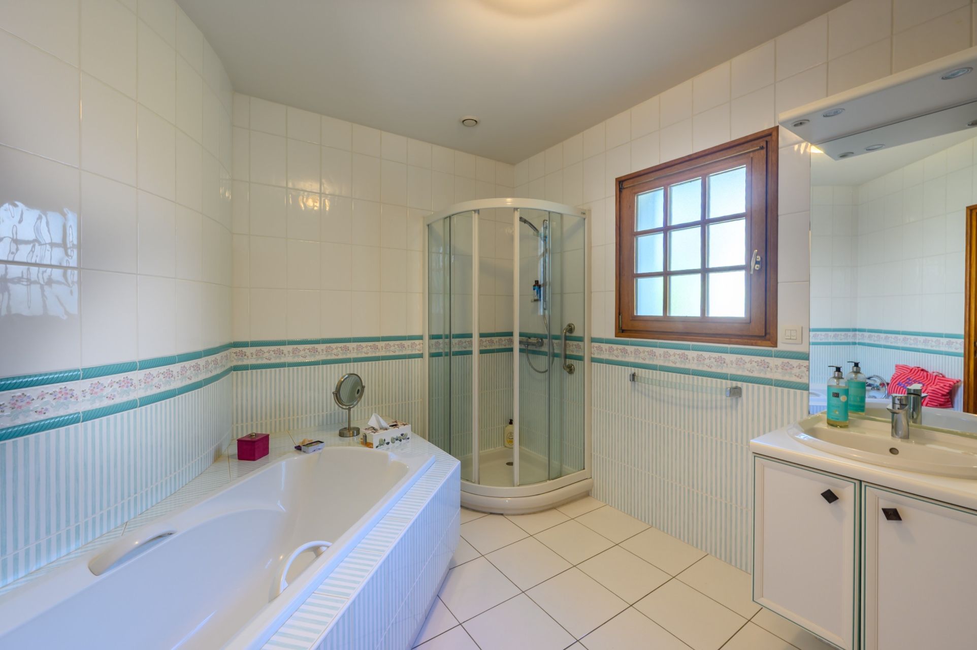 property 7 Rooms for sale on ST MARC SUR MER (44600)