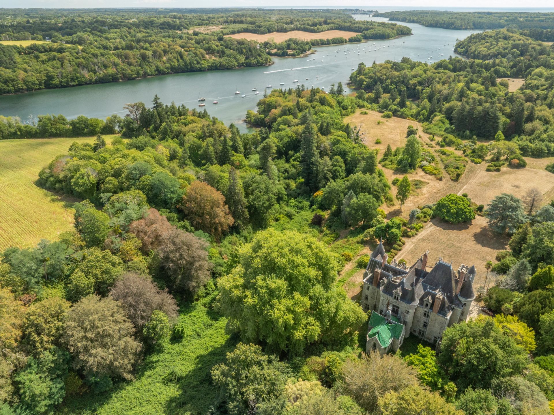 château 20 Pièces en vente sur QUIMPER (29000)