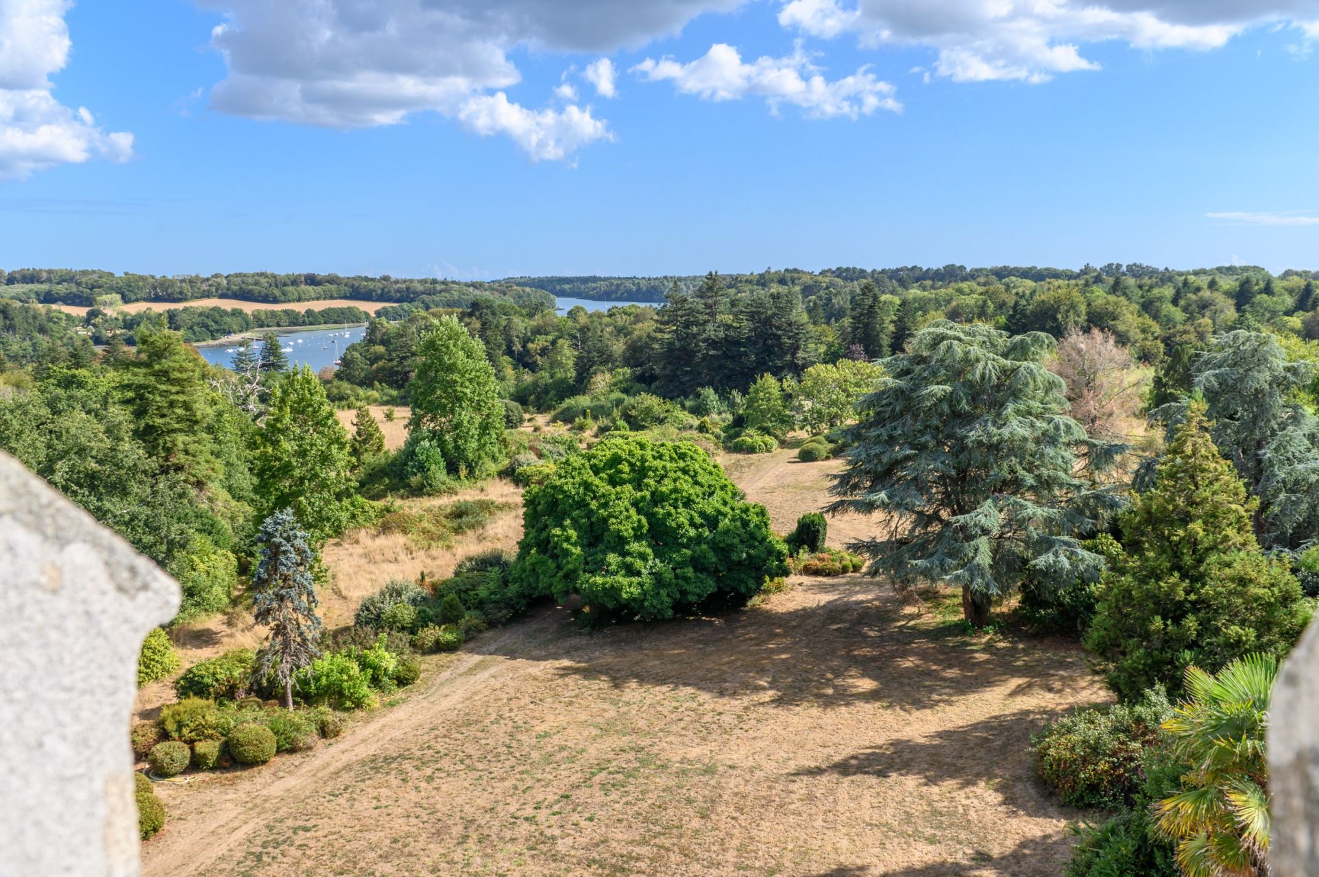 château 20 Pièces en vente sur QUIMPER (29000)