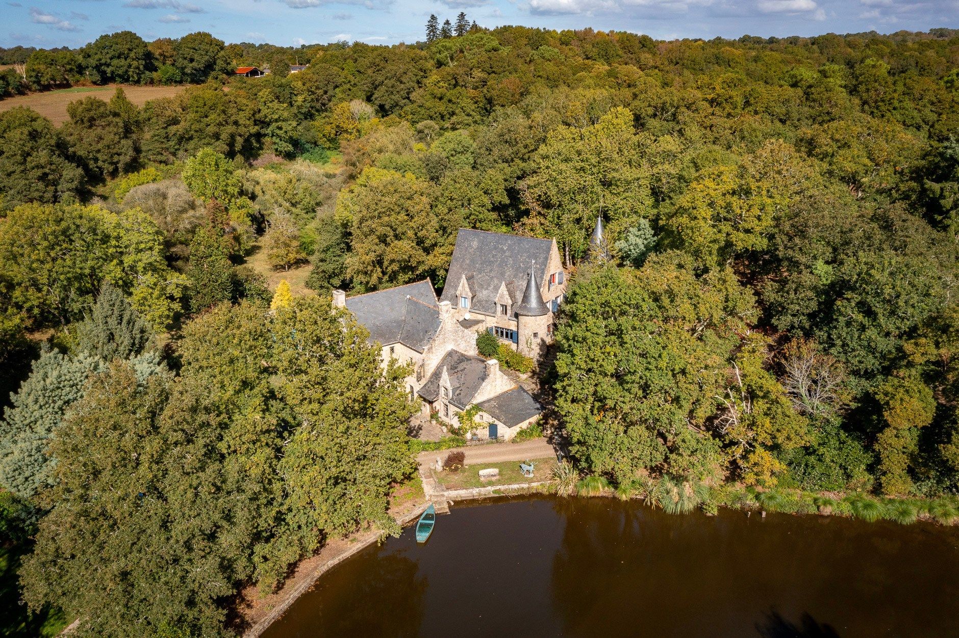 maison 15 Pièces en vente sur QUESTEMBERT (56230)