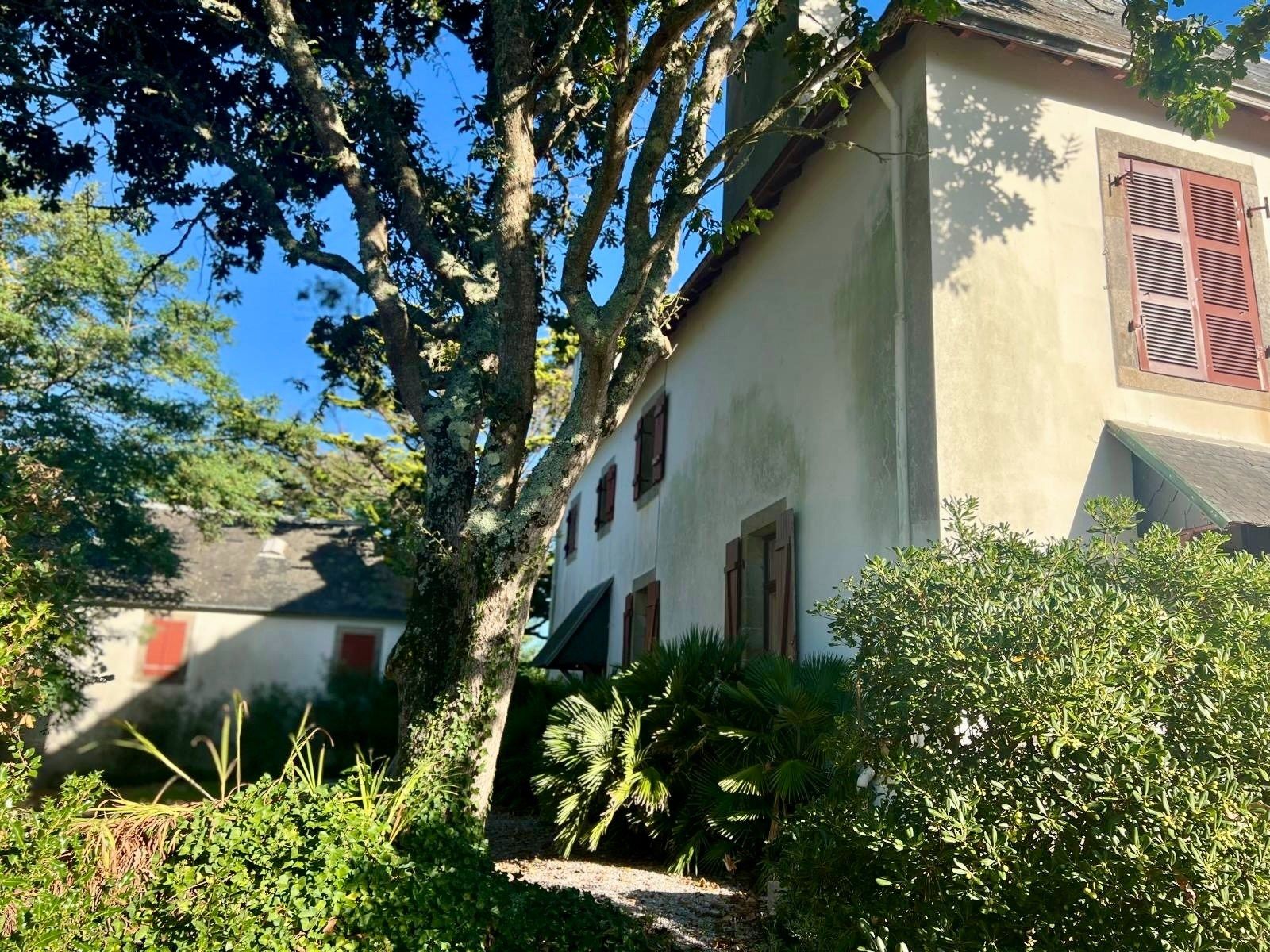 maison 8 Pièces en vente sur BEGMEIL (29170)