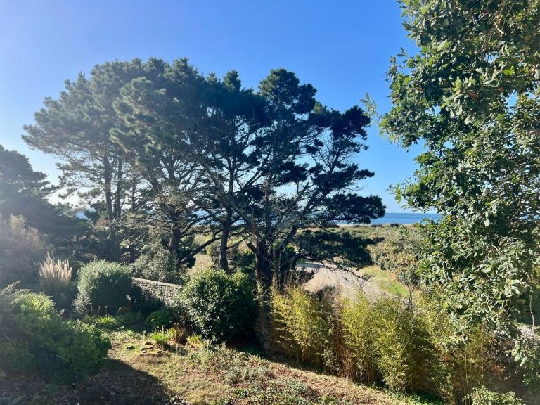 maison 8 Pièces en vente sur BEGMEIL (29170)
