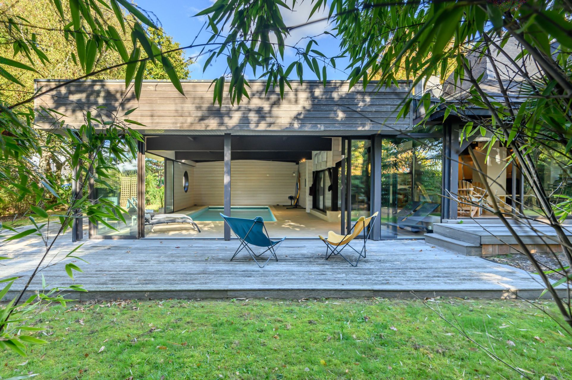 house 8 Rooms for sale on PLOEMEUR (56270)
