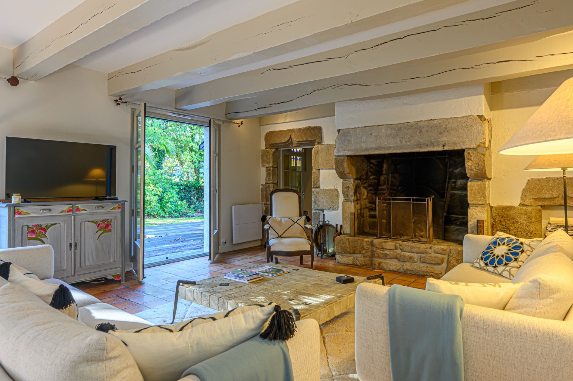 house 8 Rooms for sale on PLOEMEUR (56270)
