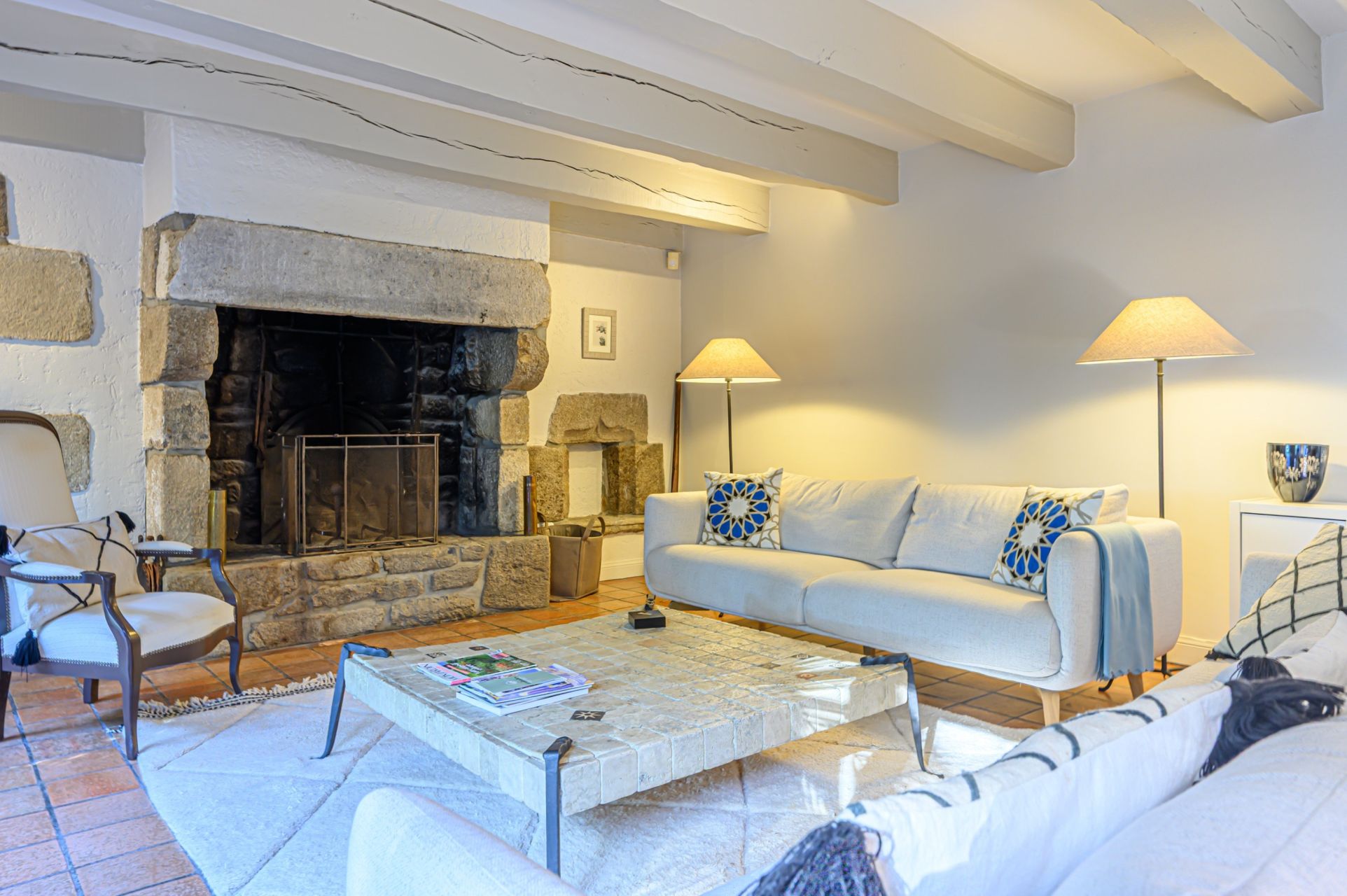 house 8 Rooms for sale on PLOEMEUR (56270)