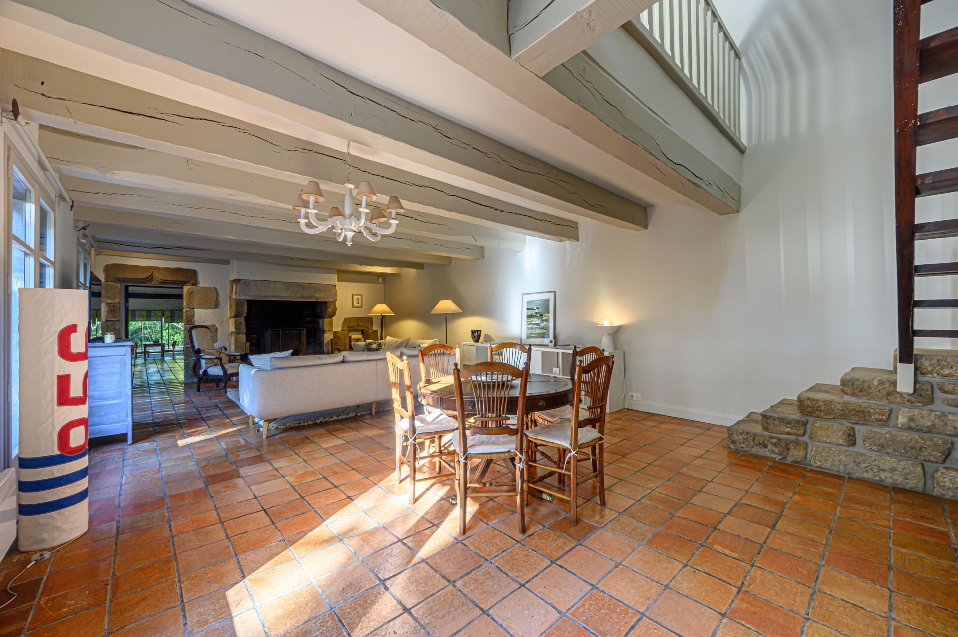 house 8 Rooms for sale on PLOEMEUR (56270)