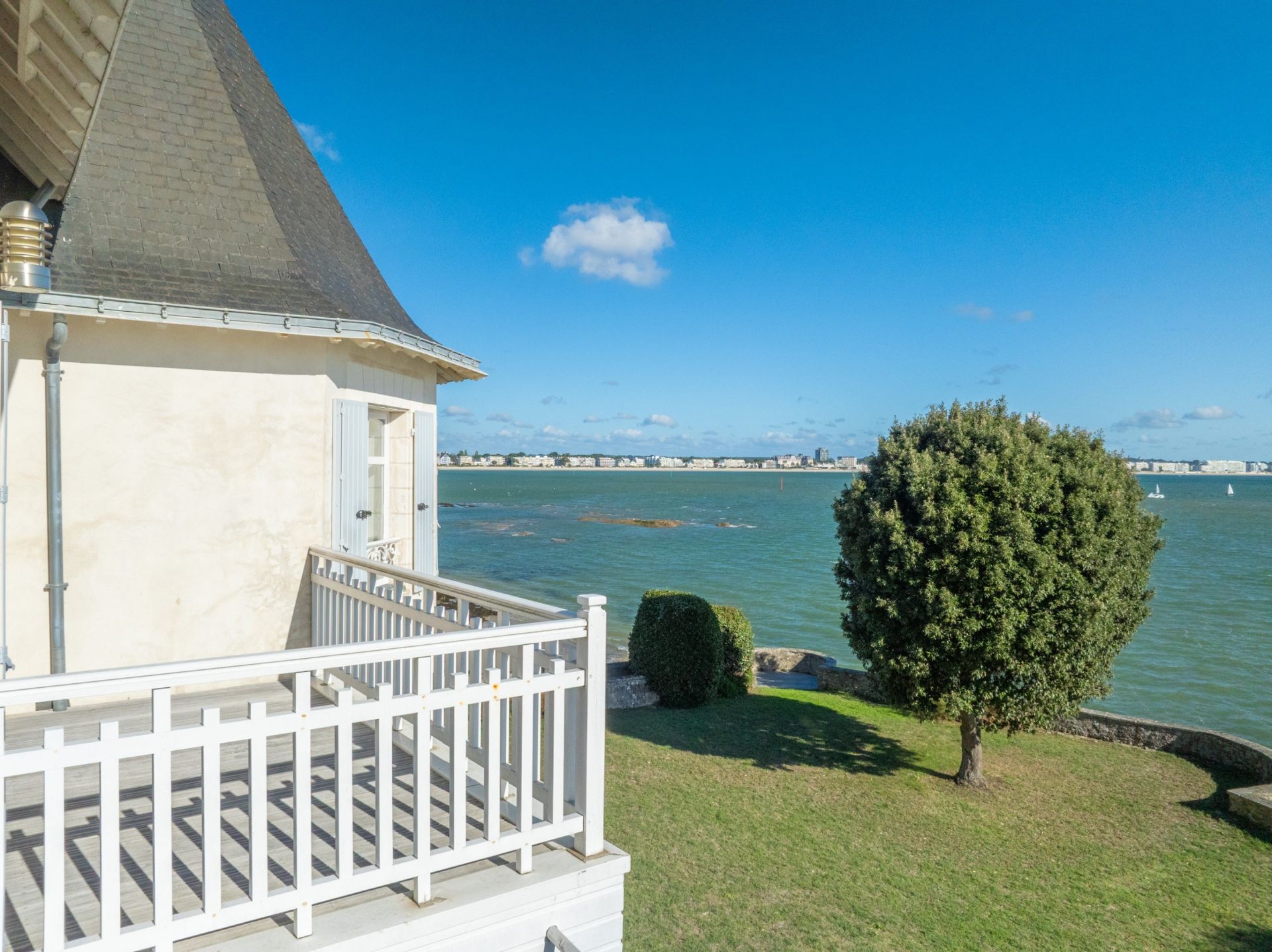 propriété 15 Pièces en vente sur LE POULIGUEN (44510)