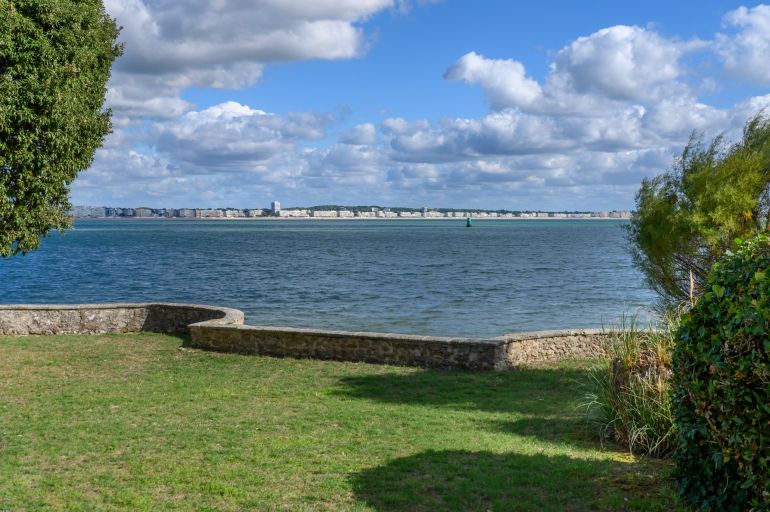 propriété 15 Pièces en vente sur LE POULIGUEN (44510)
