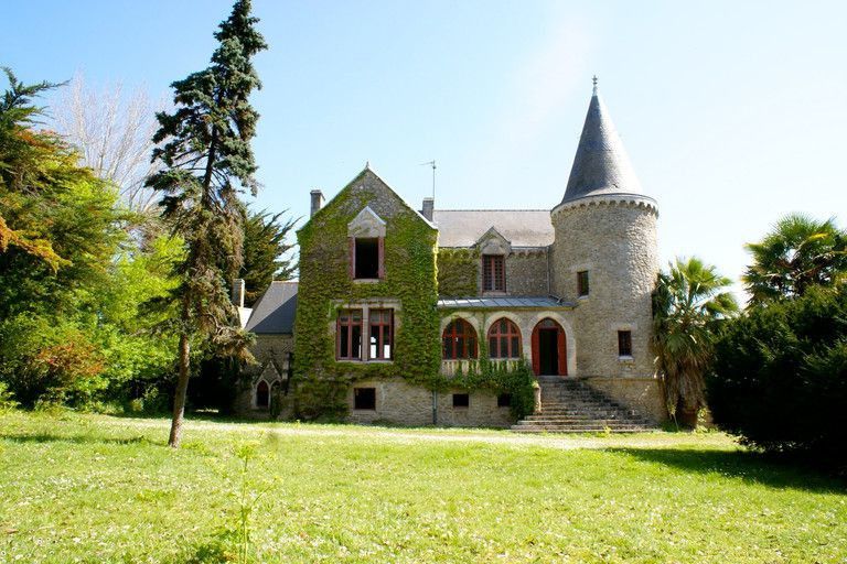 Vente châteaux manoirs propriétés Bretagne Loire-Atlantique